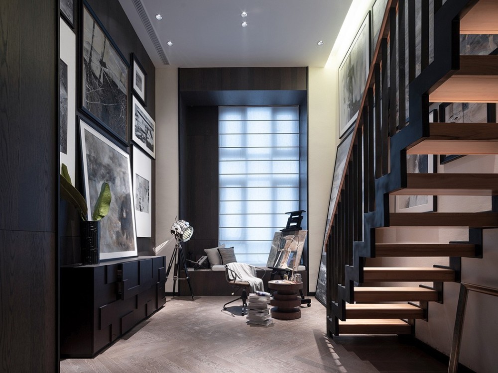 简欧轻奢风格室内家装案例效果图-梯间 简欧轻奢风格室内家装案例效果图-梯间